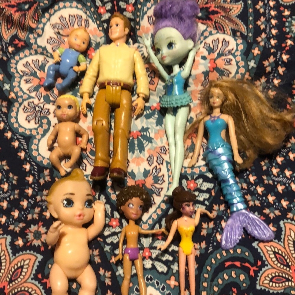 Random barbies - Picture 3 of 3